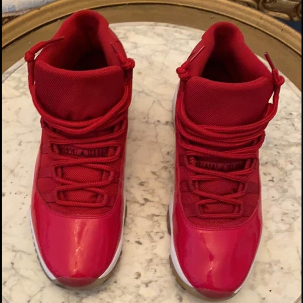Jordan 11’s “Win Like 96” size 10